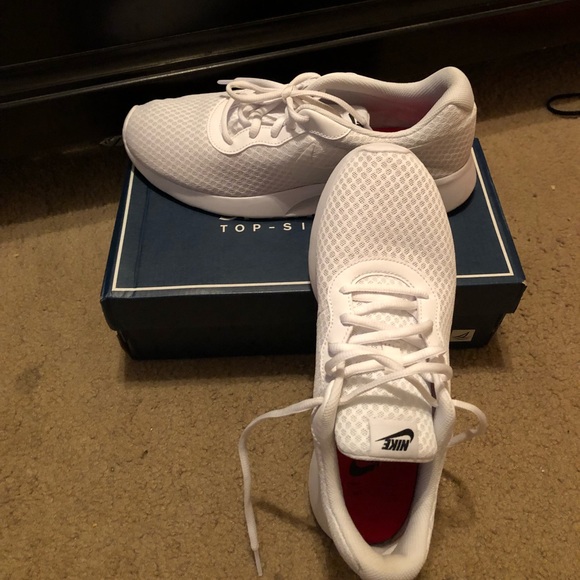 Nike shoes - Picture 2 of 2